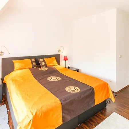 Апартаменти Stylish And Cozy Apartment, Quiet And